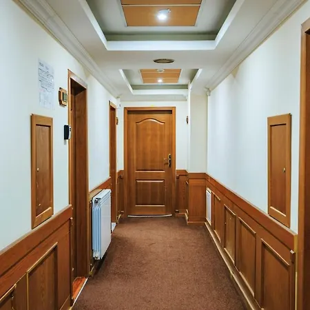 Peak 508 Apartment
